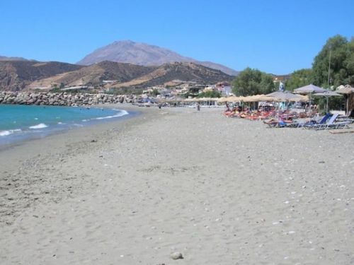 Kokkinos Pyrgos beach